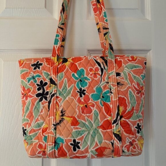 VERA BRADLEY | Rainforest Lily Coral Pattern Tote-Like NEW! - Picture 3 of 16